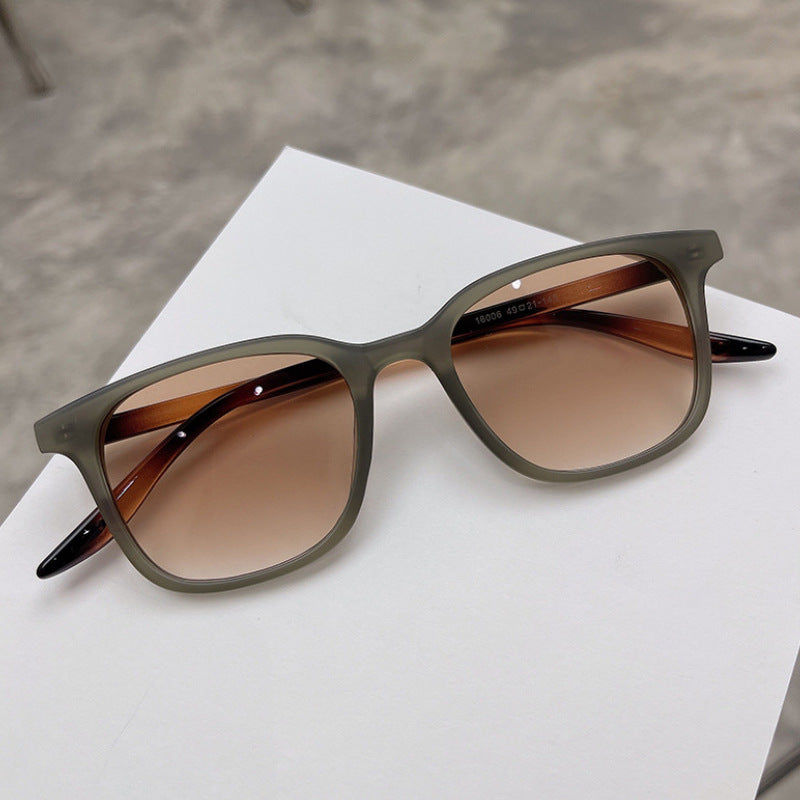 Gradient-colored Ins-style FOG sunglasses