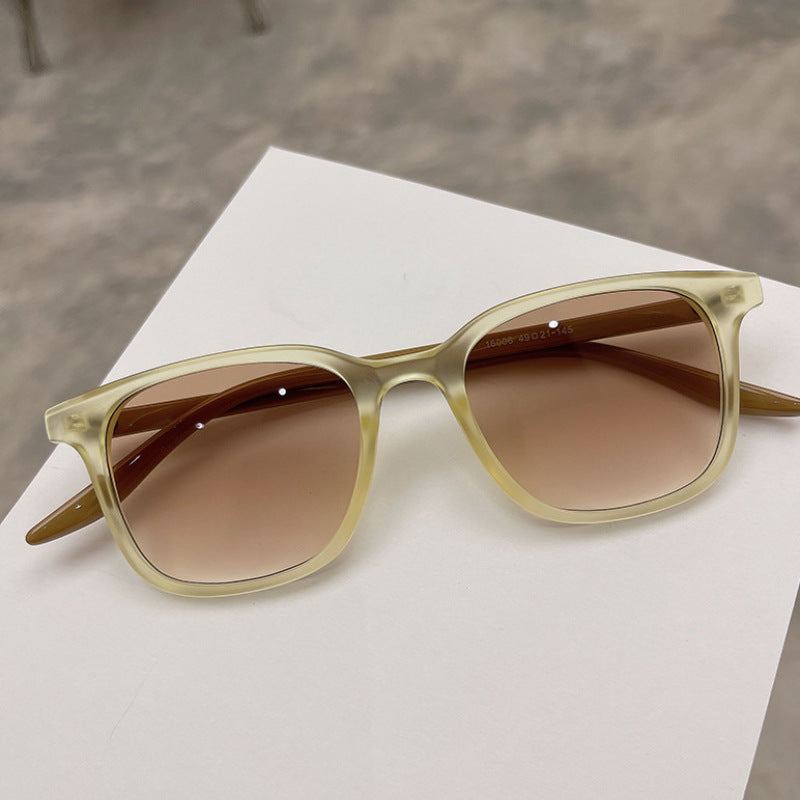 Gradient-colored Ins-style FOG sunglasses