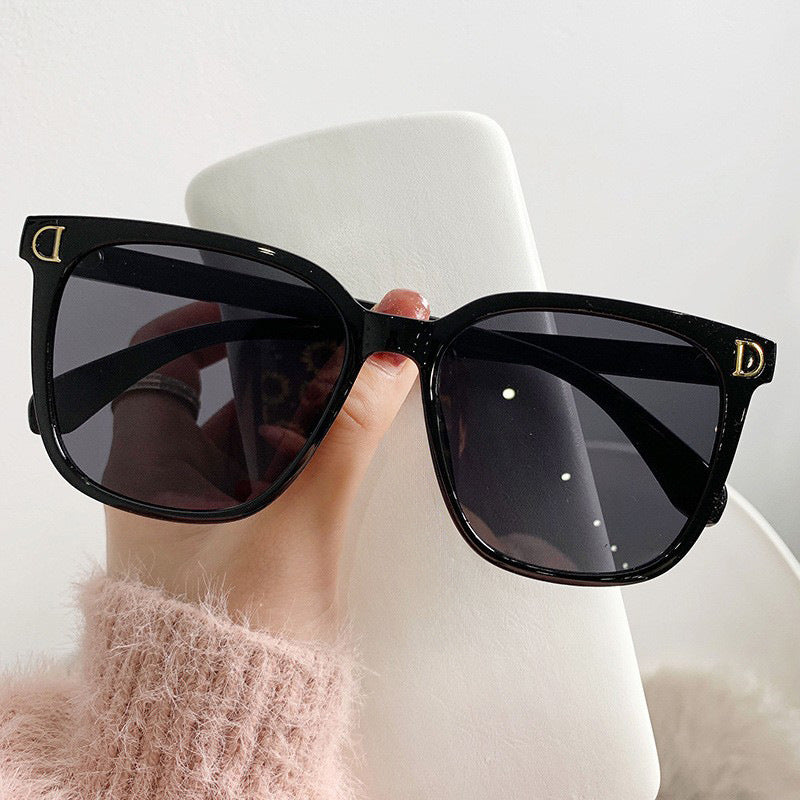 Gradient-colored sunglasses