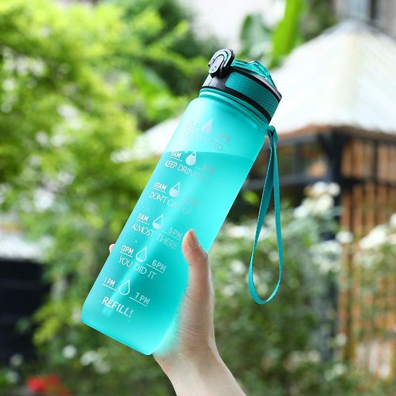 Gradient-colored water cup