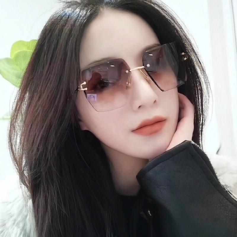 Gradient frameless sunglasses