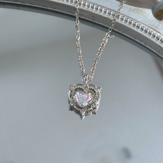 Gradient Heart Pendant Necklace for Women