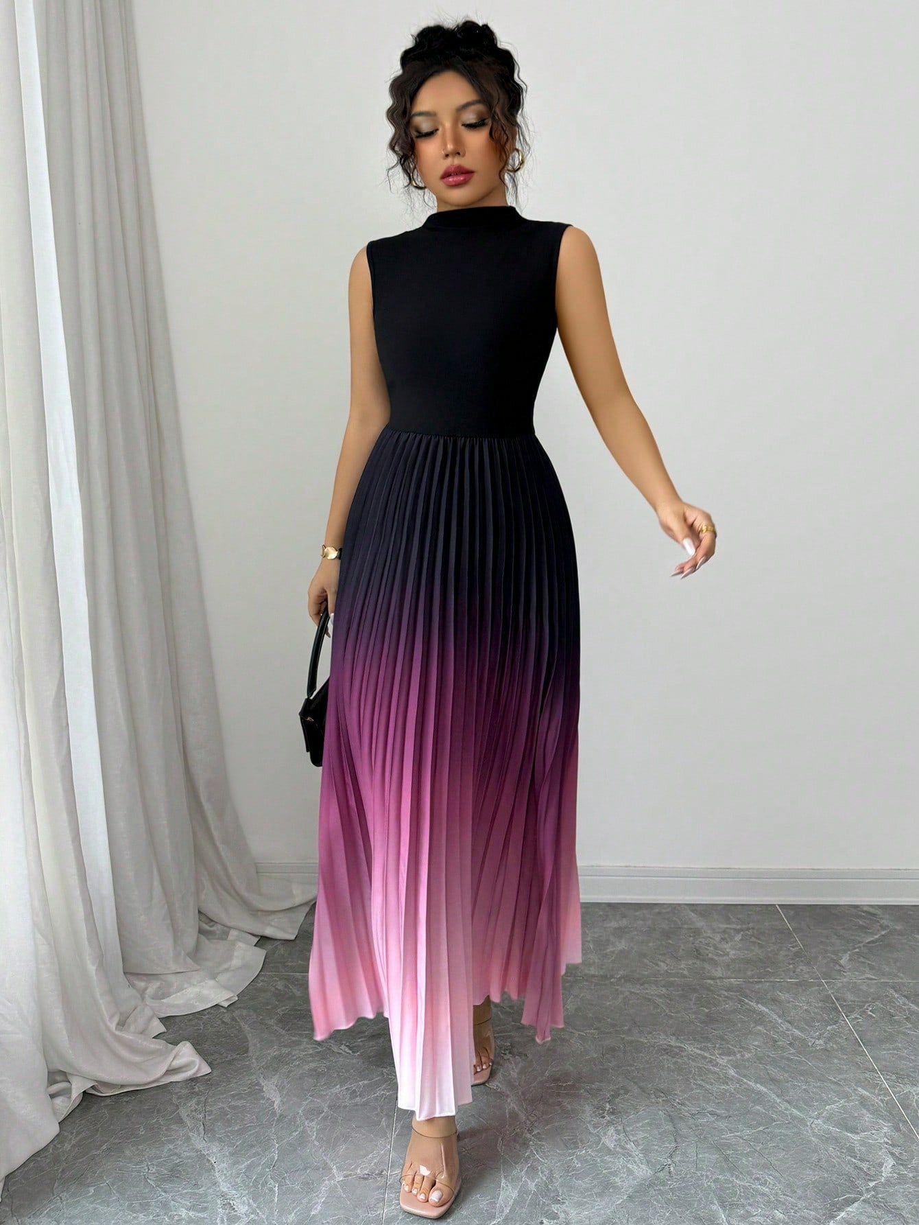 Gradient Sleeveless Pleated Dress