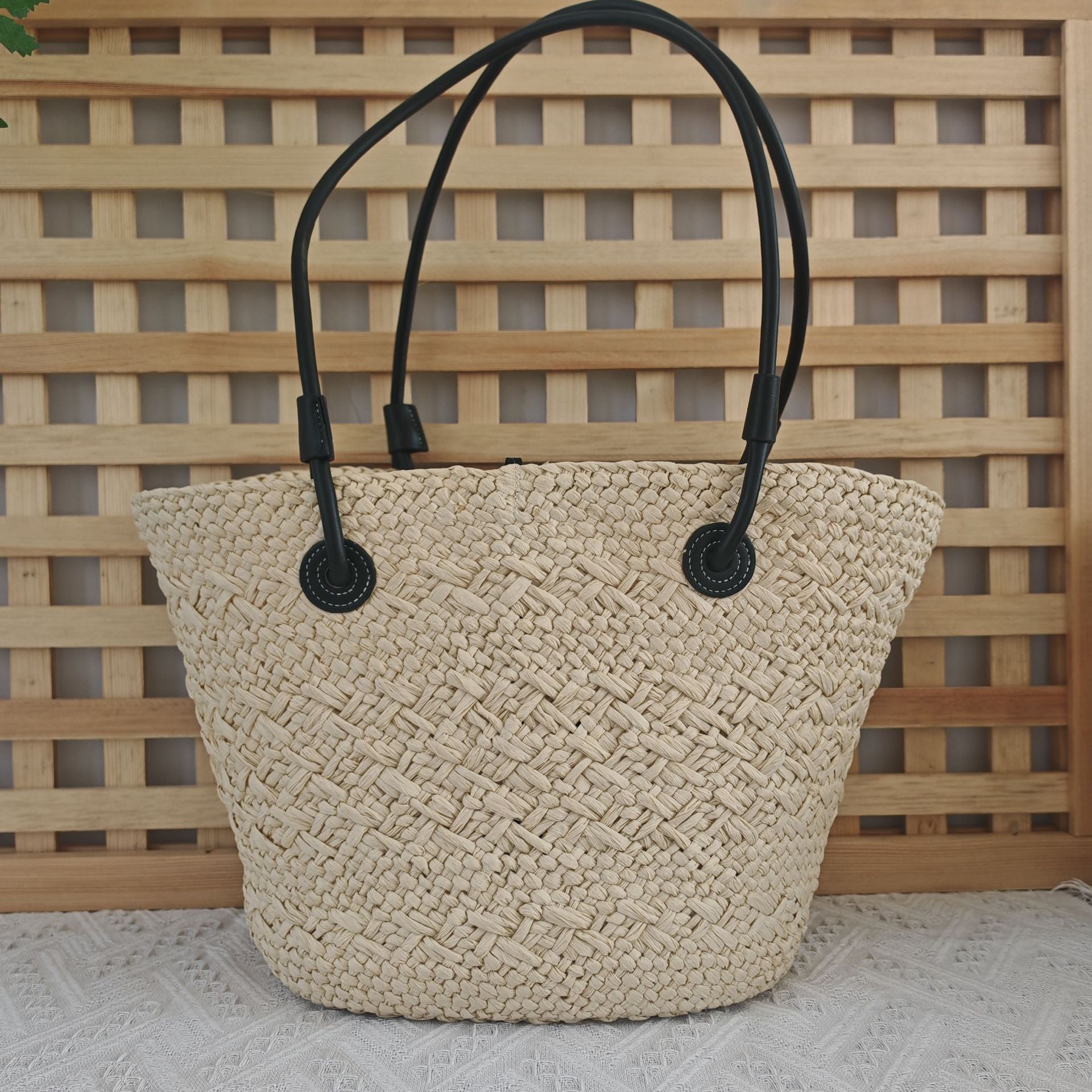 Gradient Woven Straw Tote Bag with Crossbody Strap