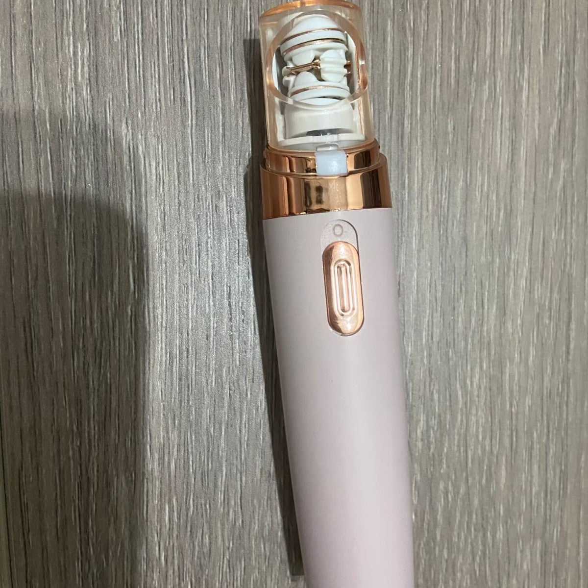 Hair removal device - depilator - battery-powered - charging version