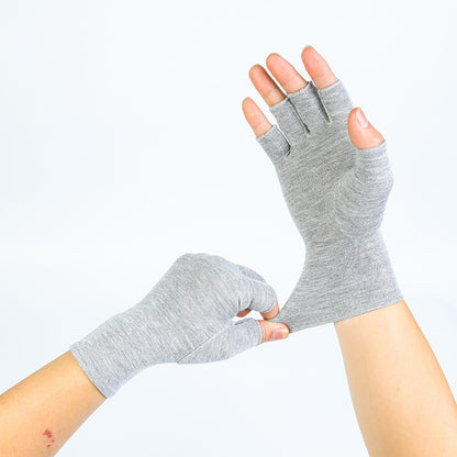 Half-finger compression gloves