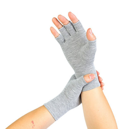 Half-finger compression gloves
