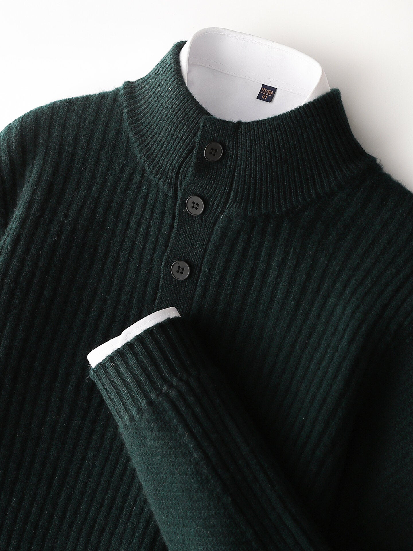 Half-neck buttoned wool sweater