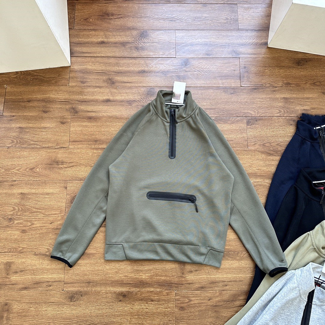 Half-zip raglan sleeve stand-up collar sweatshirt