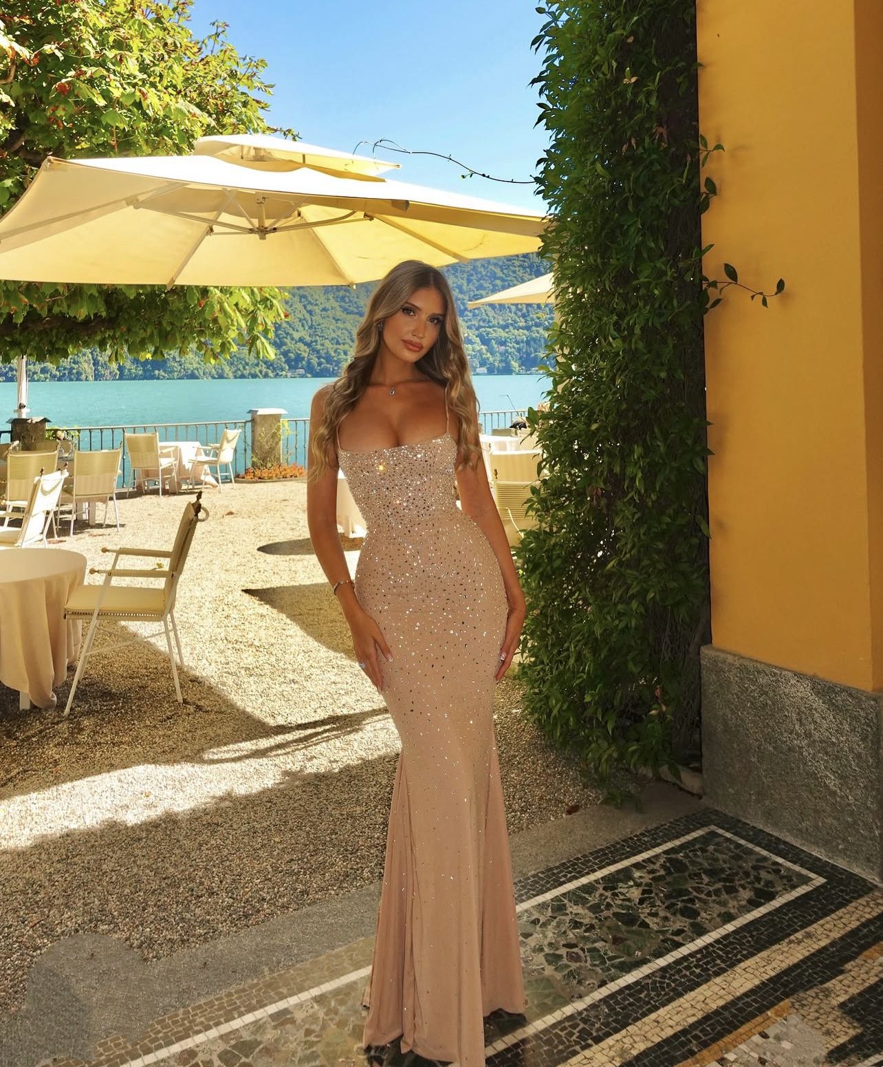 Halterneck Rhinestone Backless Evening Dress