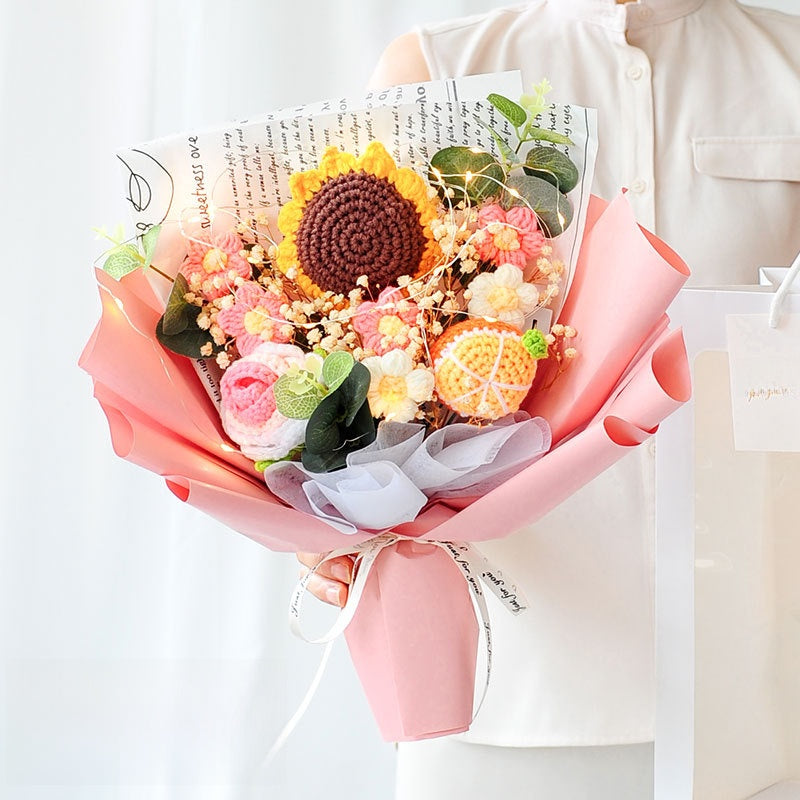 Hand-knitted flower bouquets made of wool
