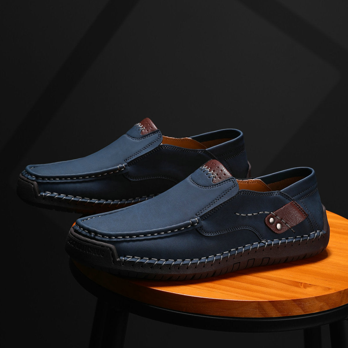 Hand-stitched Men's Loafers Slip-on Flat Leather Shoes Outdoor Casual Plus Size