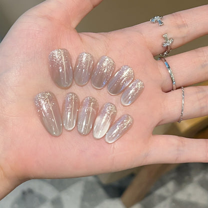 Hand-wearing nails