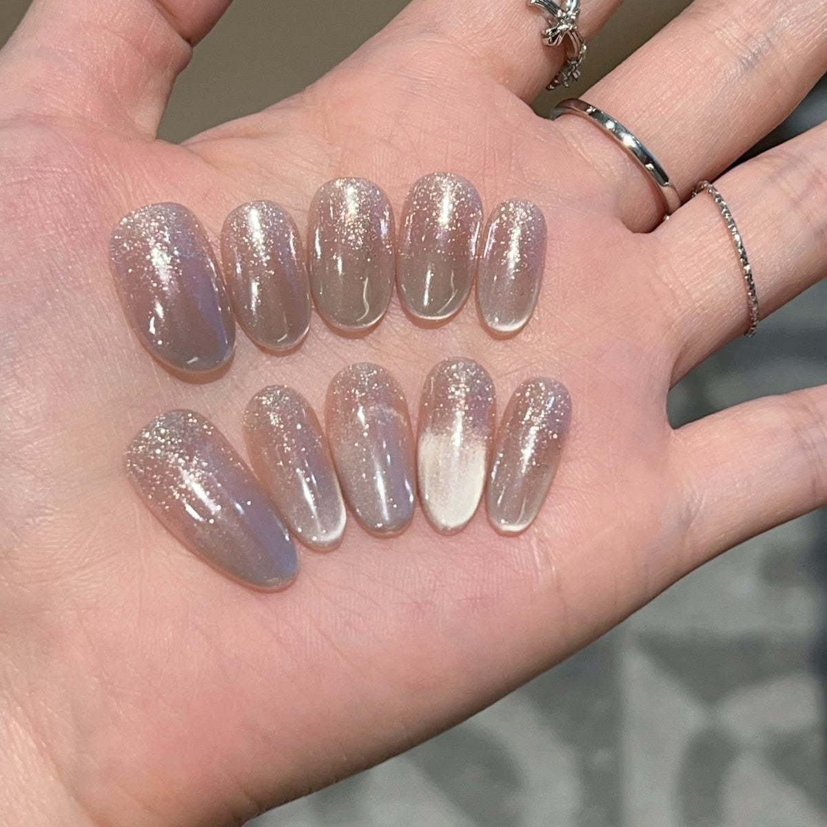 Hand-wearing nails