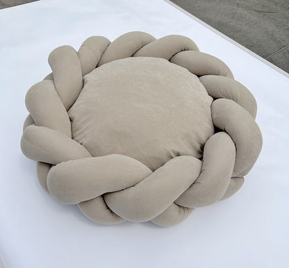 Hand-Woven Removable Pet Bed