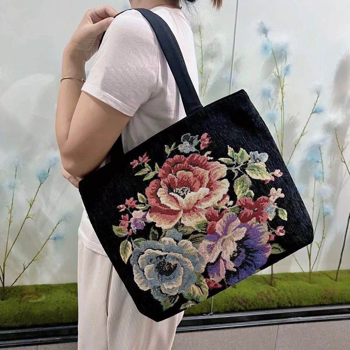 Handheld Canvas Mini Bag