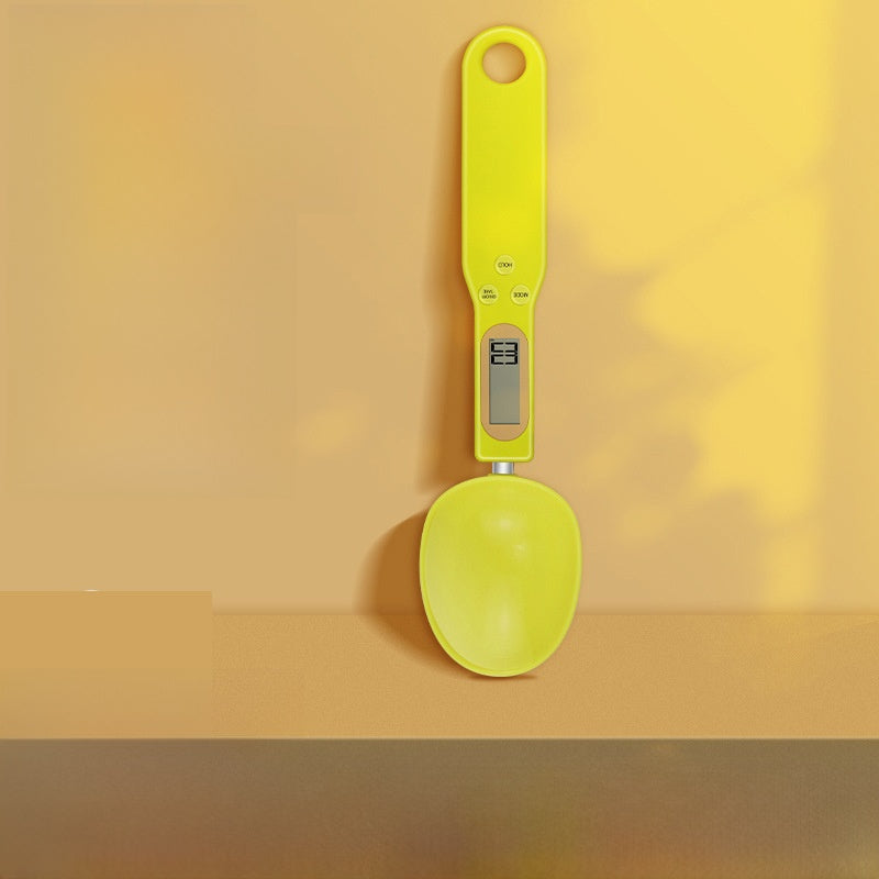 Handheld electronic spoon scale