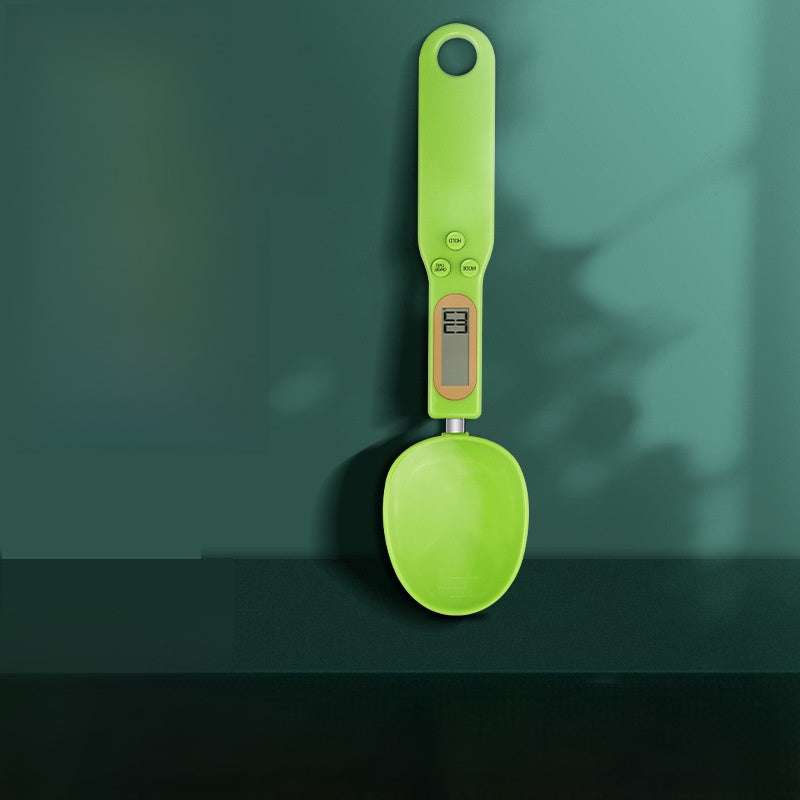 Handheld electronic spoon scale