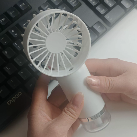 Handheld mini fan