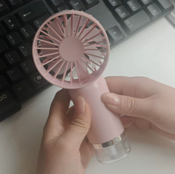 Handheld mini fan
