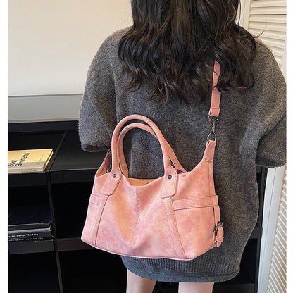 Handheld travel bag