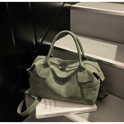 Handheld travel bag
