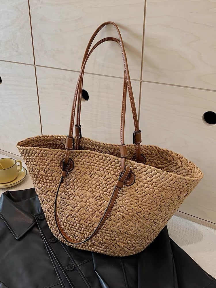 Handmade straw woven large capacity shoulder bag
