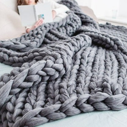Handwoven Polyester Knit Throw Blanket