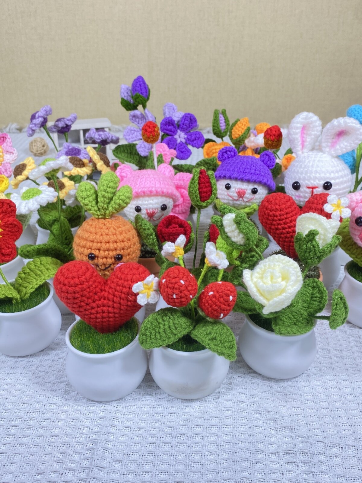 Handwoven Yarn Flower Potted Decor
