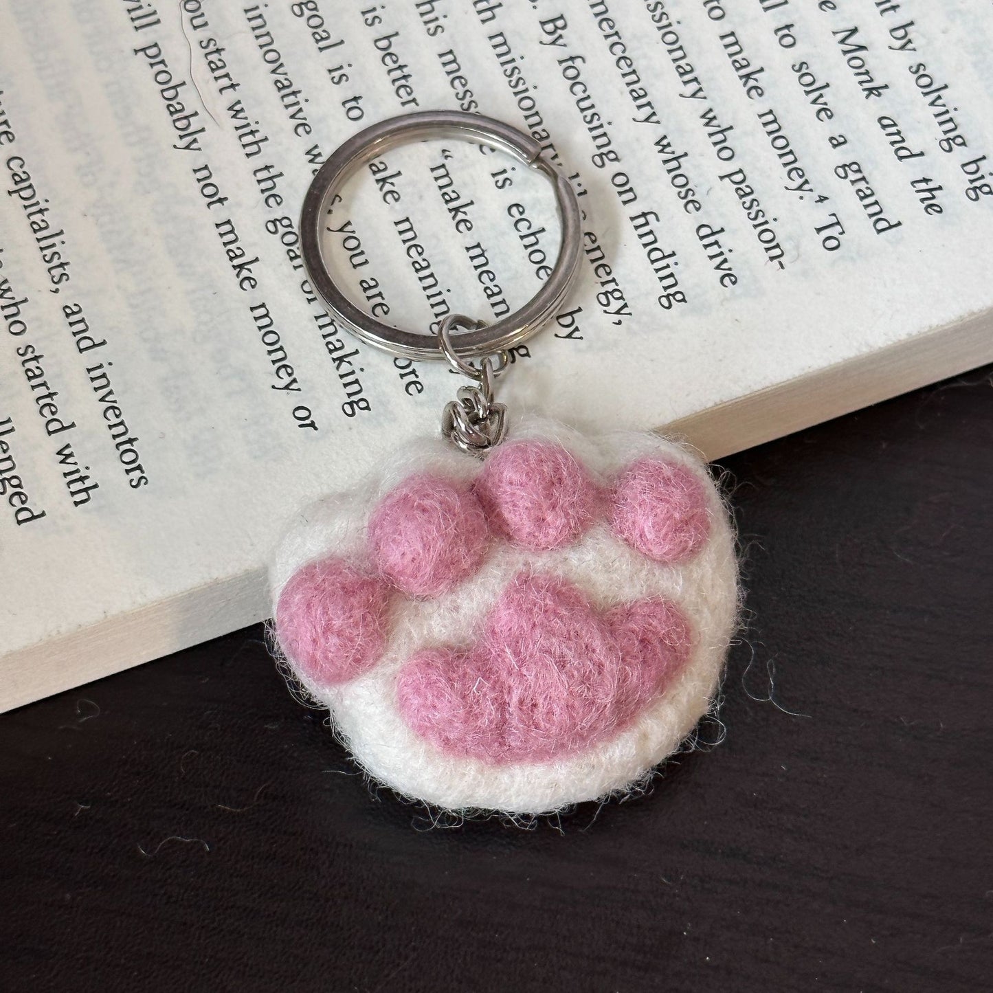 Hanging keychain
