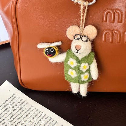 Hanging keychain