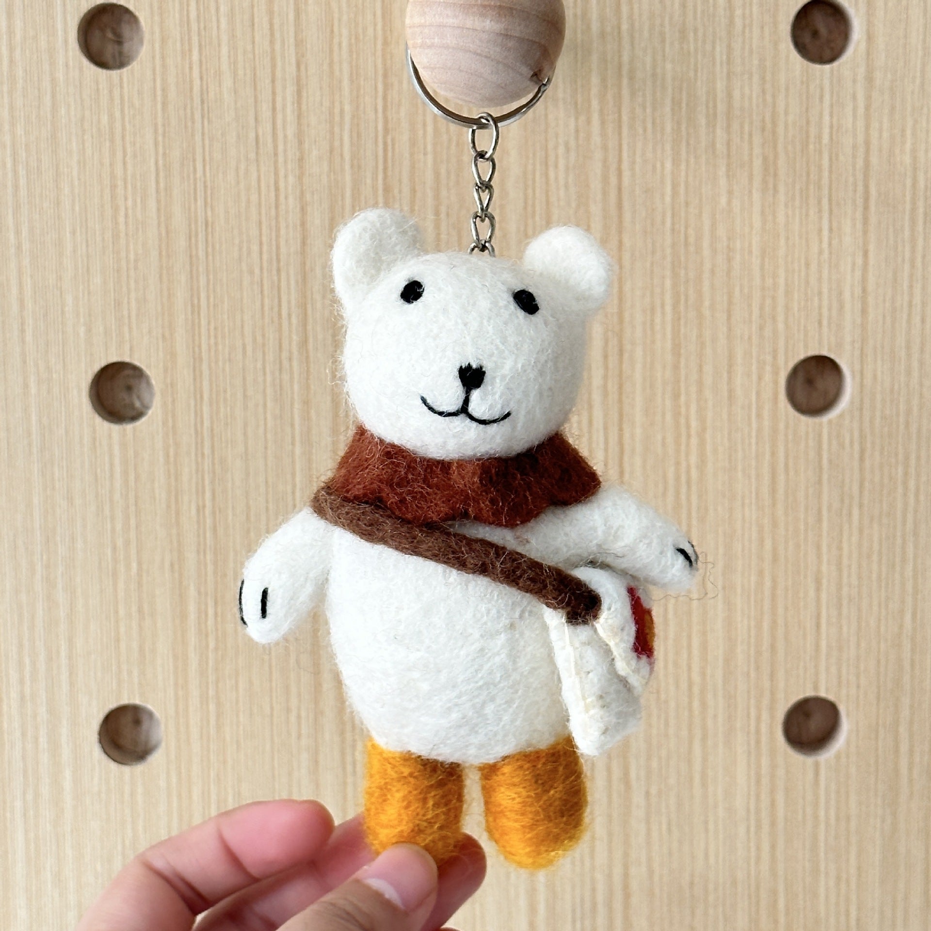 Hanging keychain