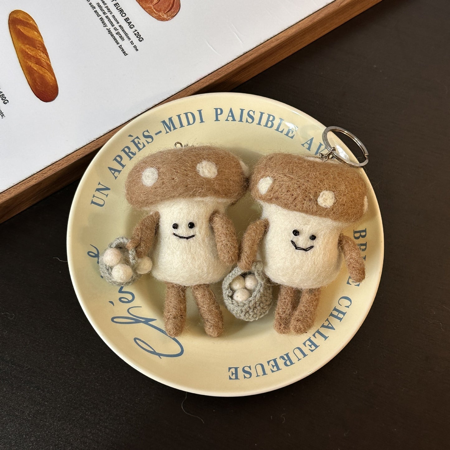 Hanging keychain