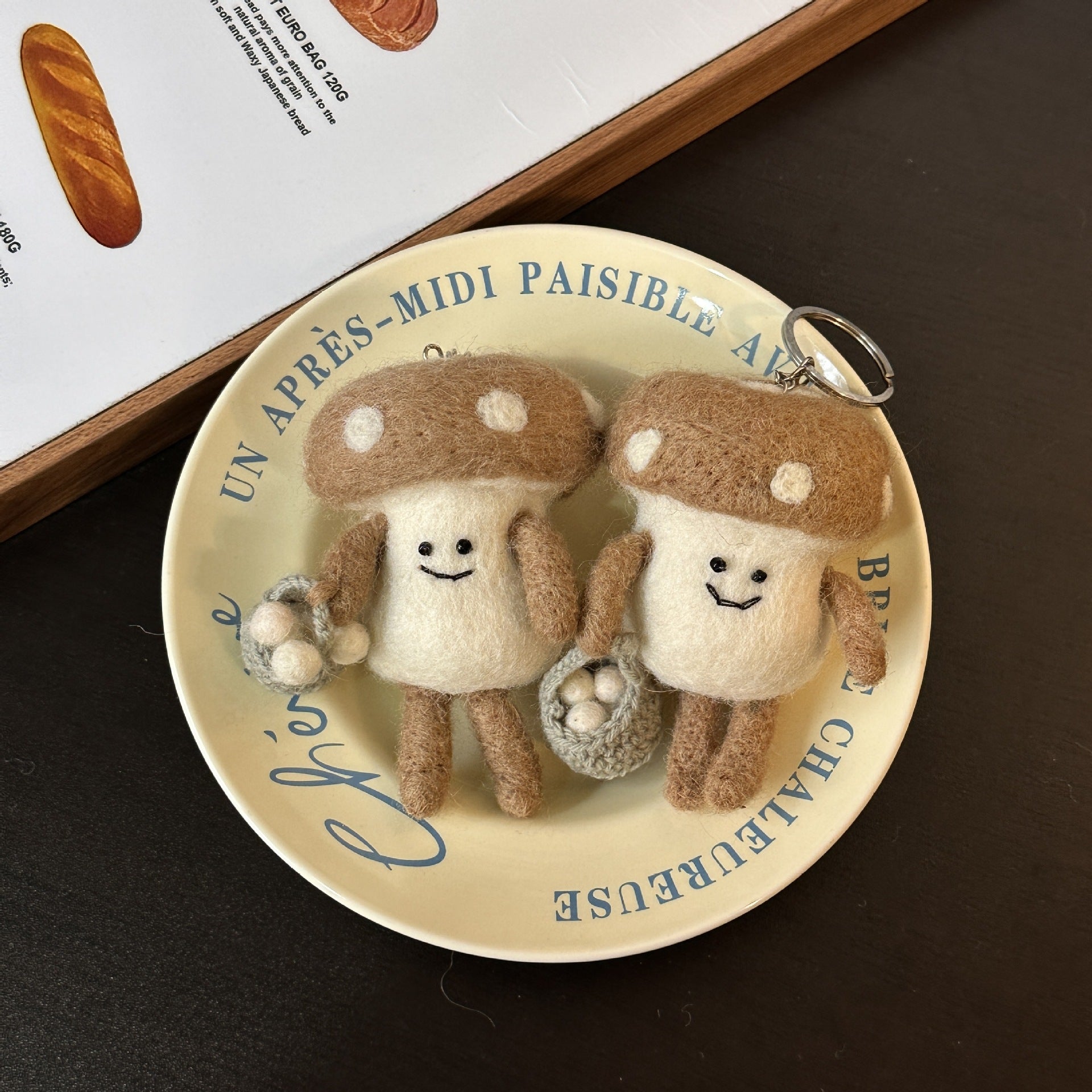 Hanging keychain