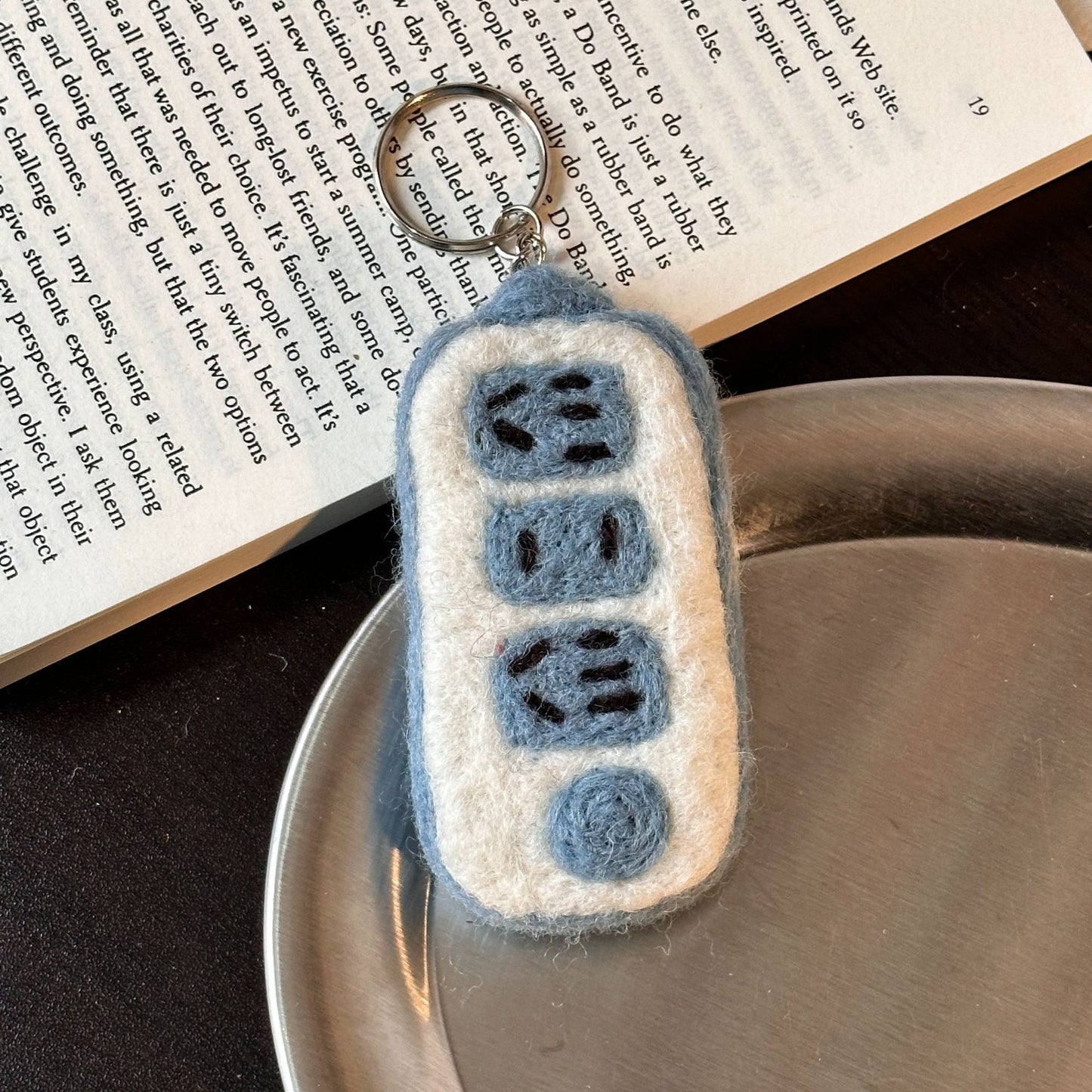 Hanging keychain