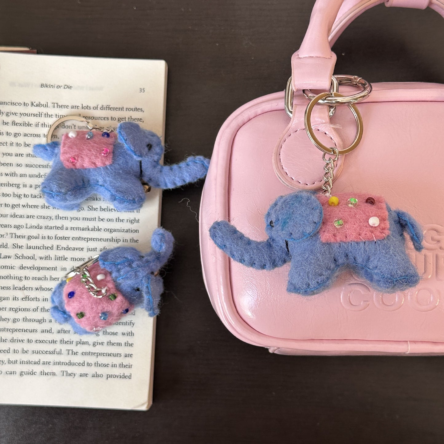 Hanging keychain