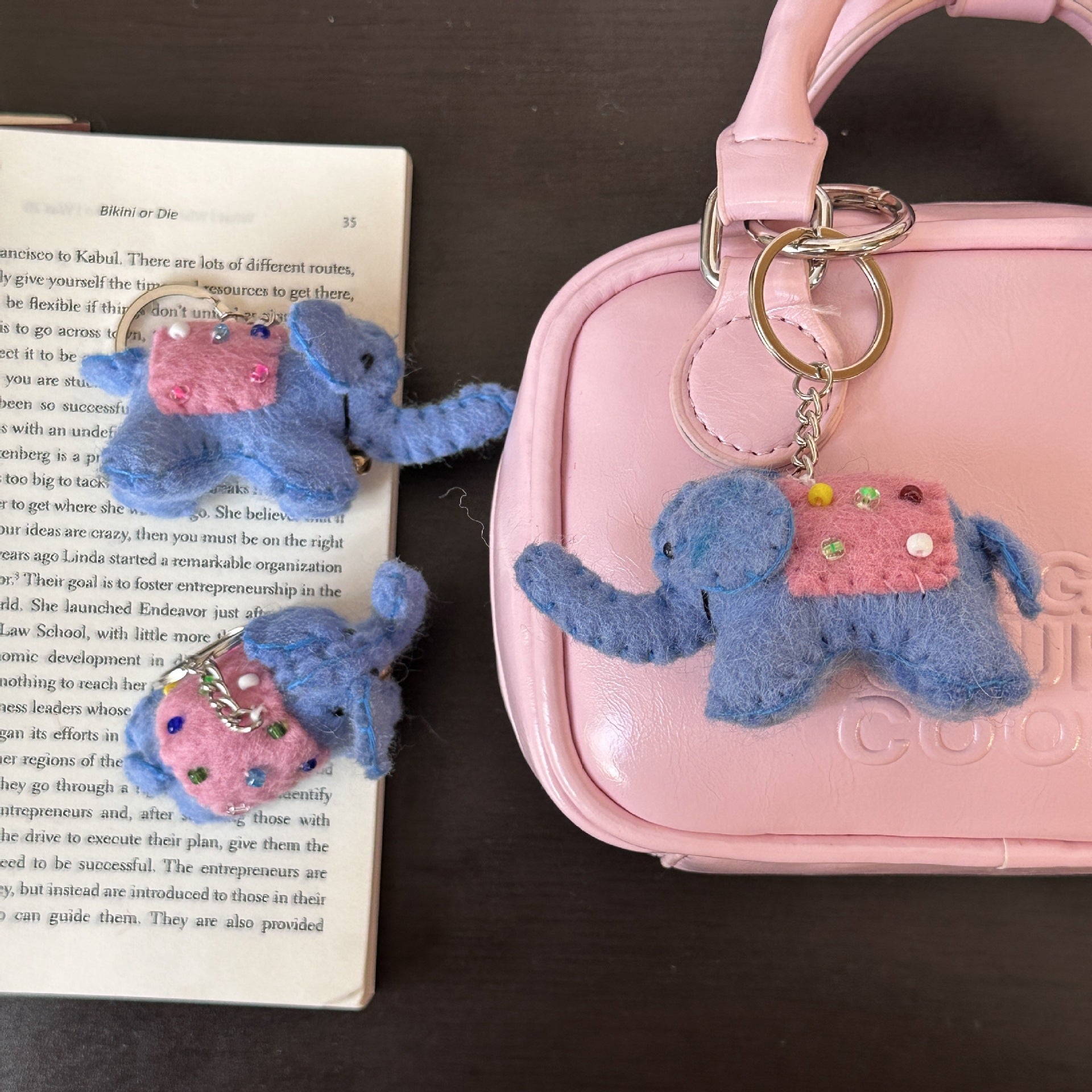 Hanging keychain