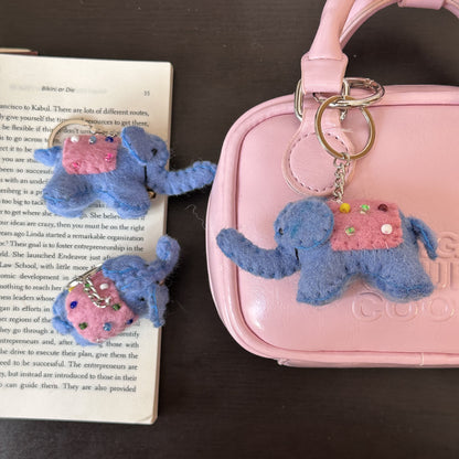 Hanging keychain