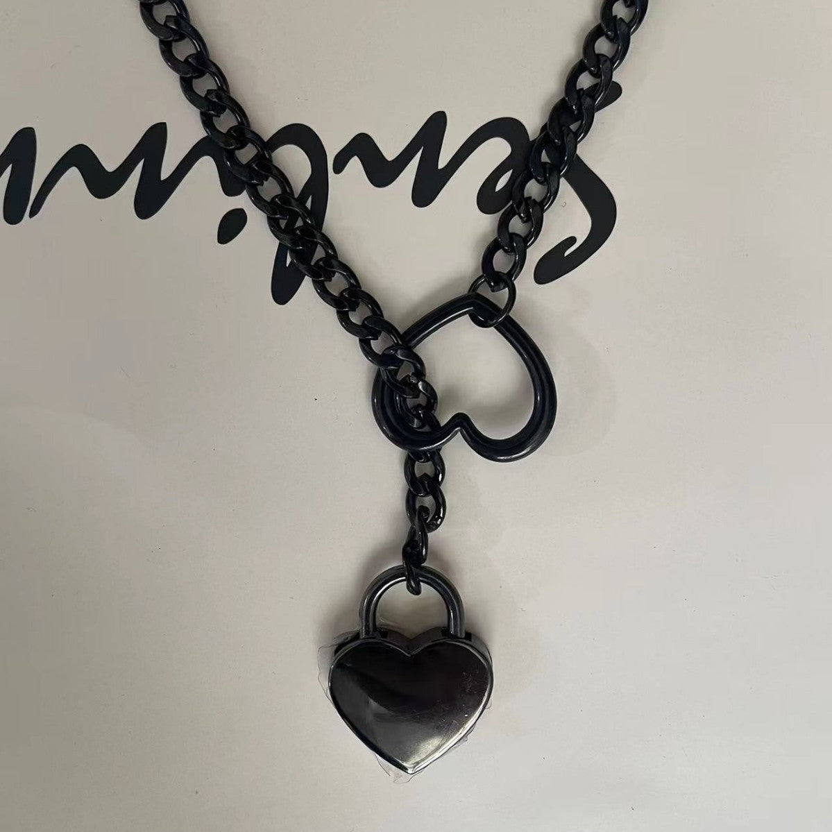 Heart pendant necklace