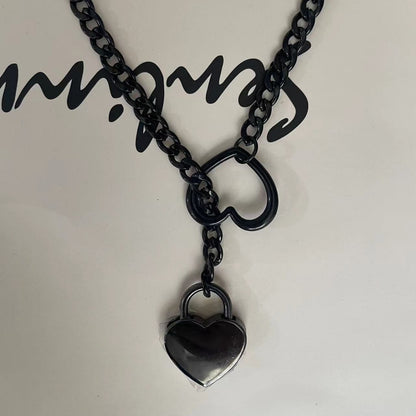 Heart pendant necklace