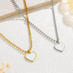 X1332 Interlocking White Shell Gold