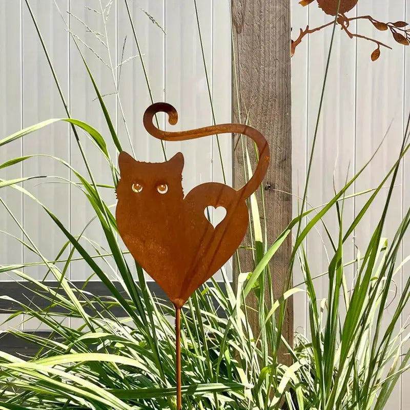Heart Shaped Cat Silhouette Rust Metal Garden Decoration