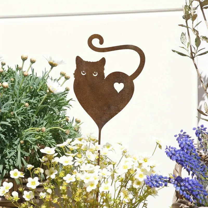 Heart Shaped Cat Silhouette Rust Metal Garden Decoration