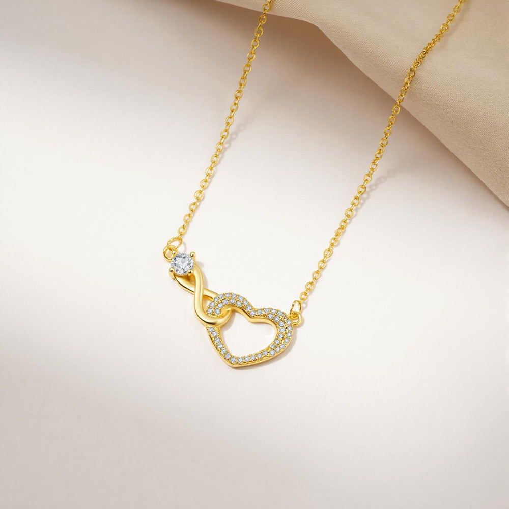 Heart-shaped clavicle chain