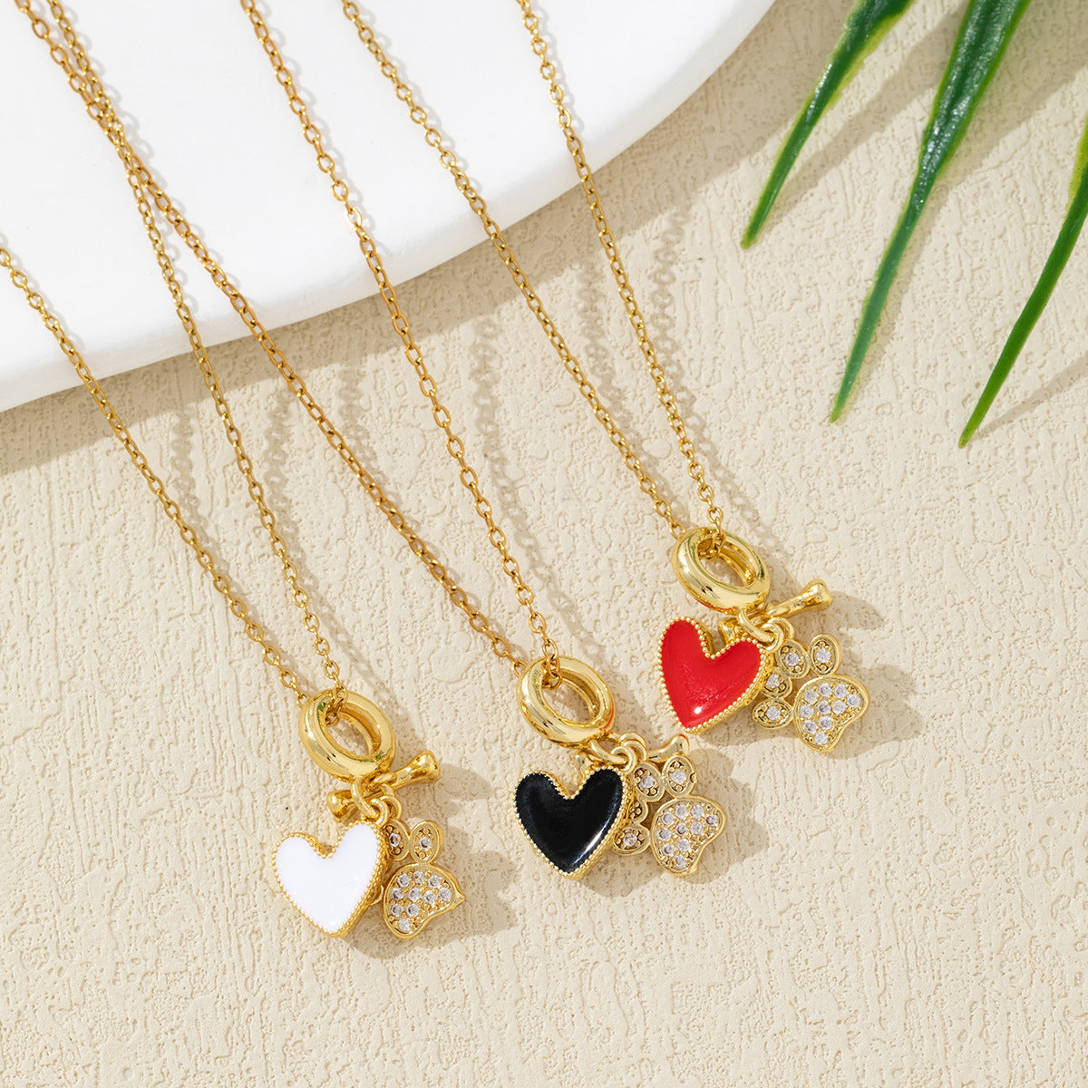 Heart-Shaped Creative Color Necklace