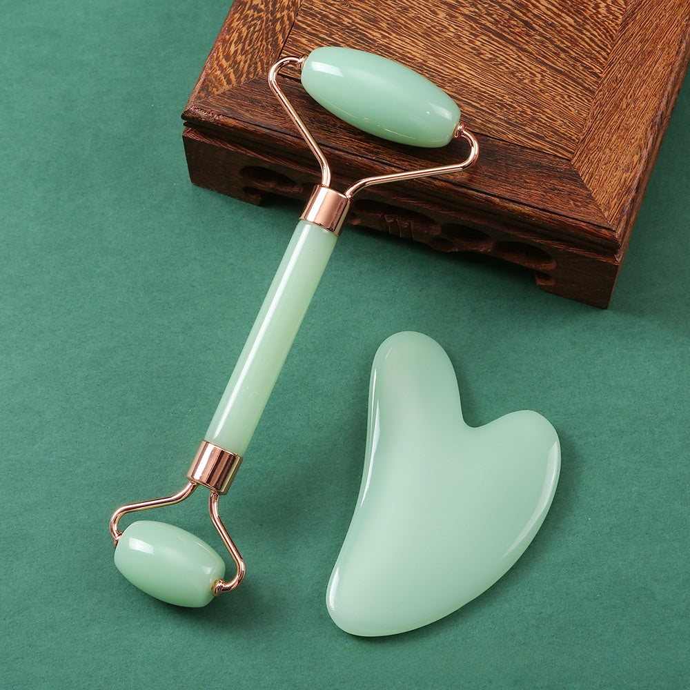 Heart-shaped crystal roller massage pad