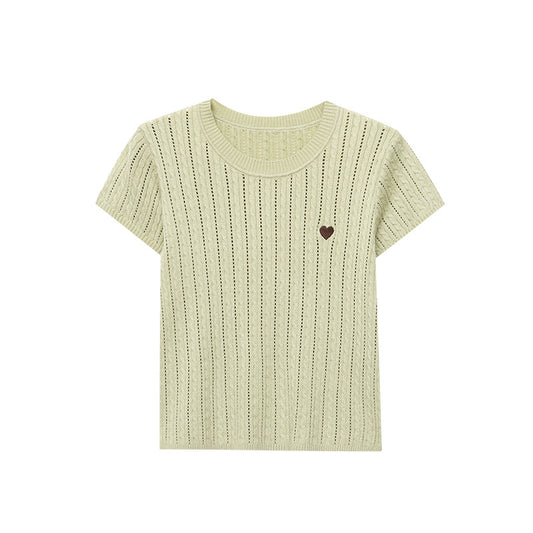 Heart-shaped embroidered short-sleeved knitted sweater