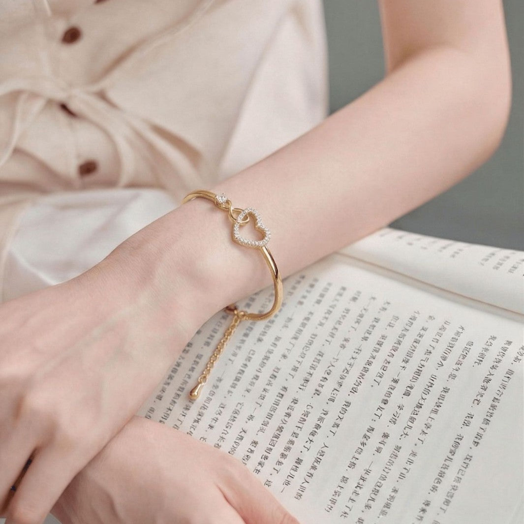 Heart-shaped Hollow-out Bracelet