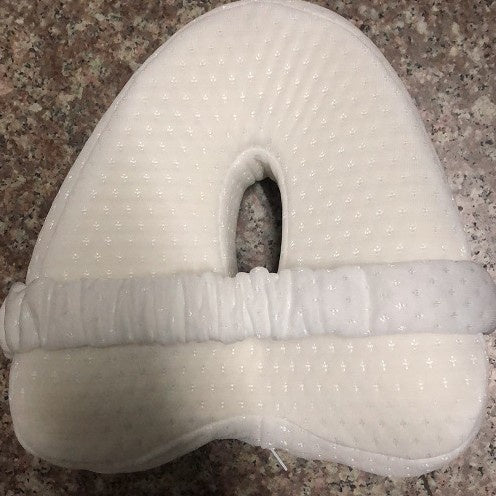 Heart-shaped memory foam clip leg pillow