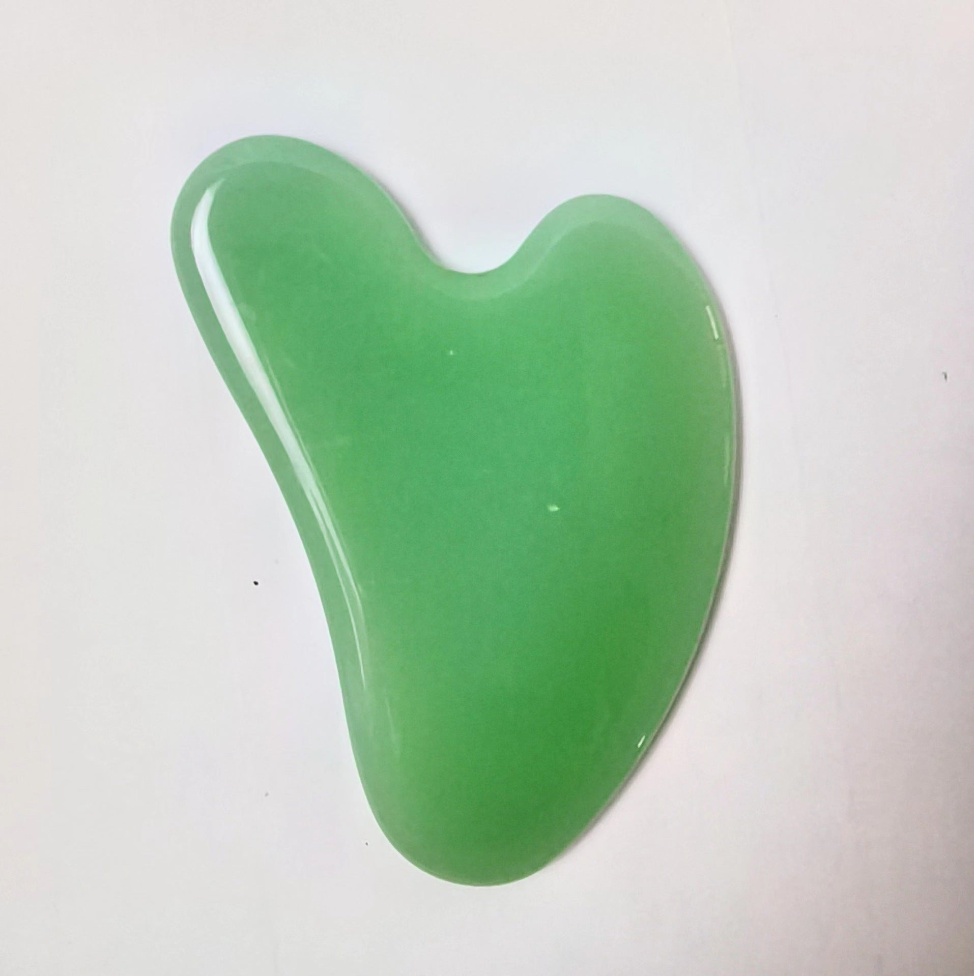 Heart-shaped scraping board